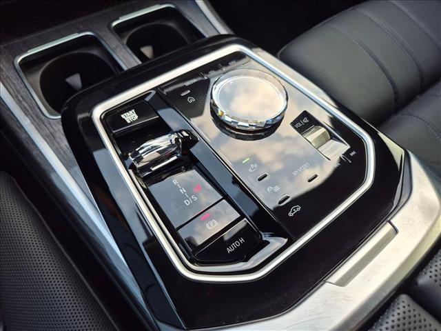 Certified 2025 BMW 760i xDrive w/ Executive Package AWD/4WD image 16