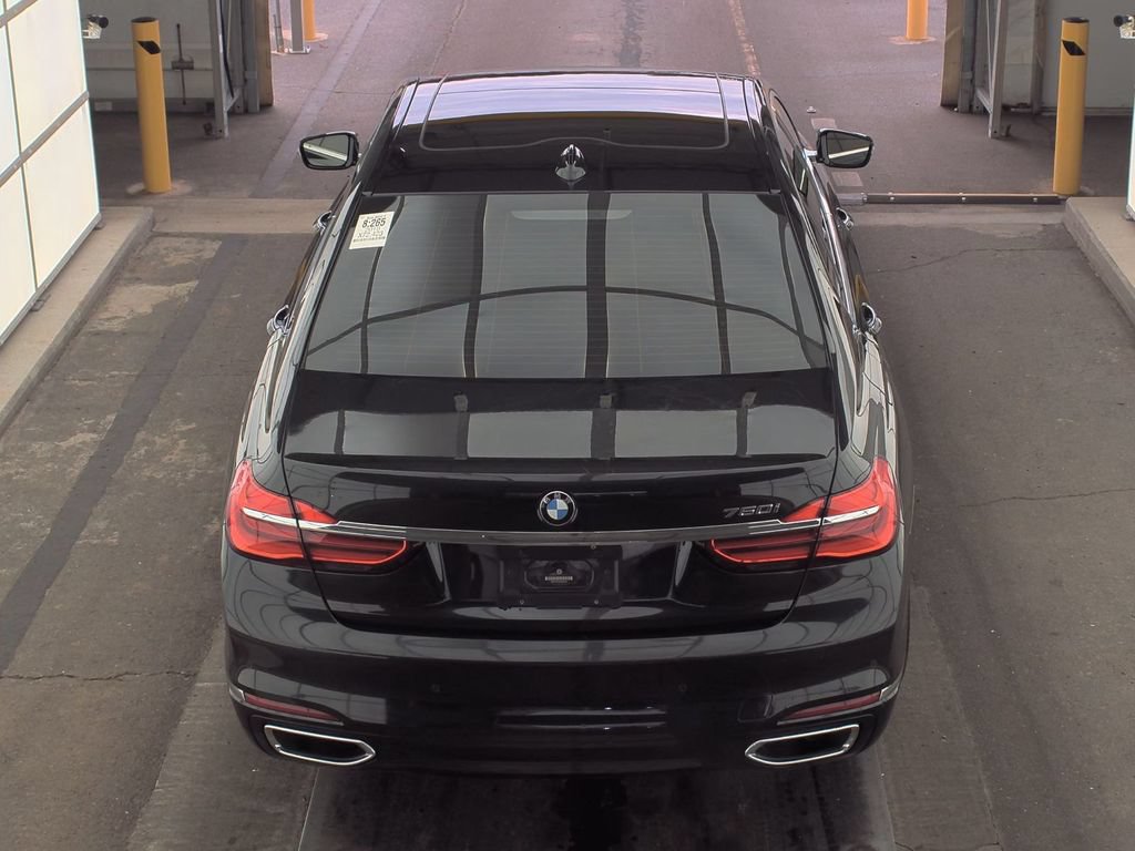 Used 2018 BMW 750i w/ Executive Package RWD image 5