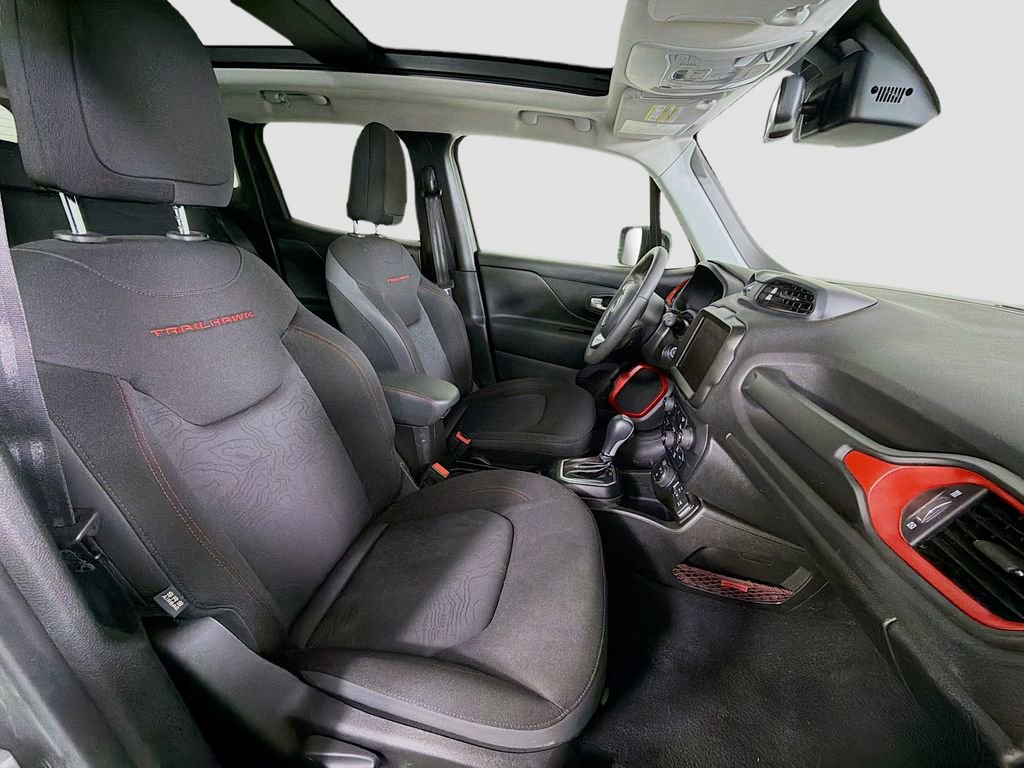 Used 2023 Jeep Renegade Trailhawk w/ Sun/Sound Group image 31