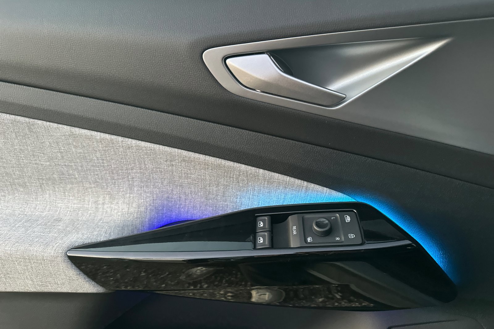 New 2026 Volkswagen ID.4 Pro image 11