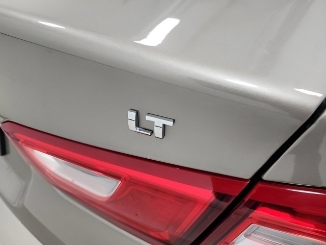 Used 2024 Chevrolet Malibu LT image 13