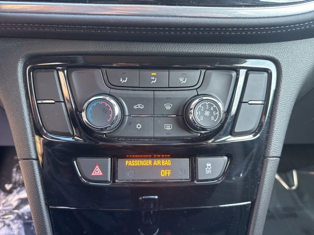 Used 2022 Buick Encore Preferred w/ Safety Package image 21