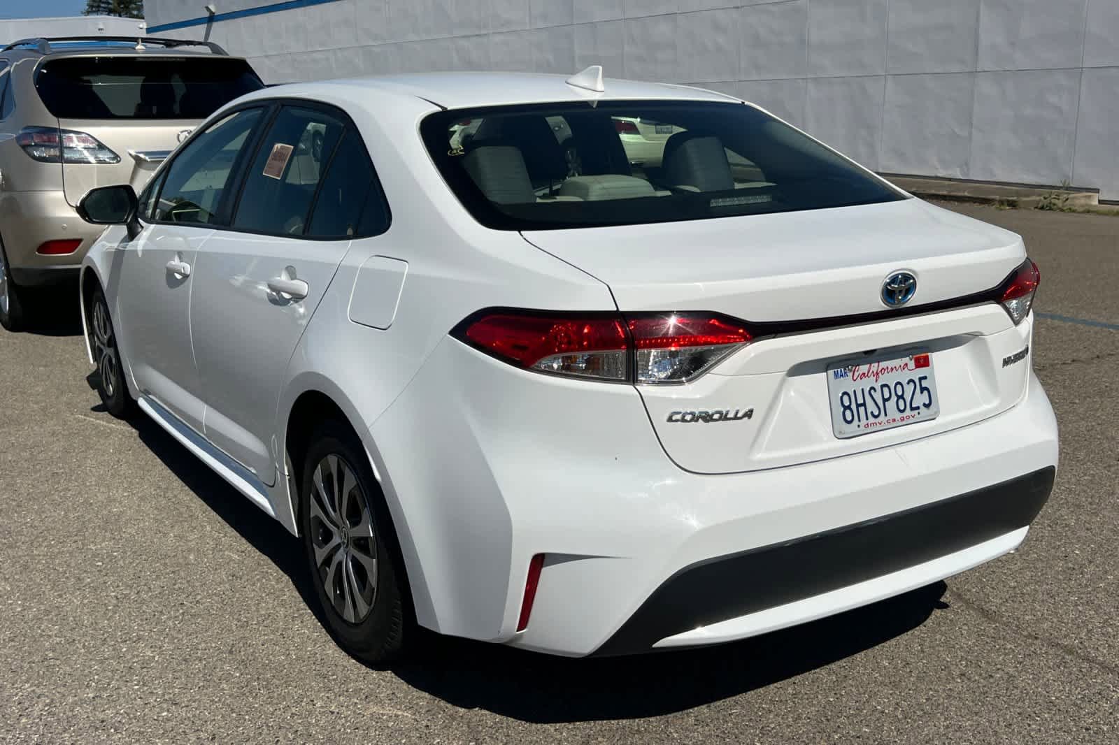Used 2022 Toyota Corolla LE FWD image 6