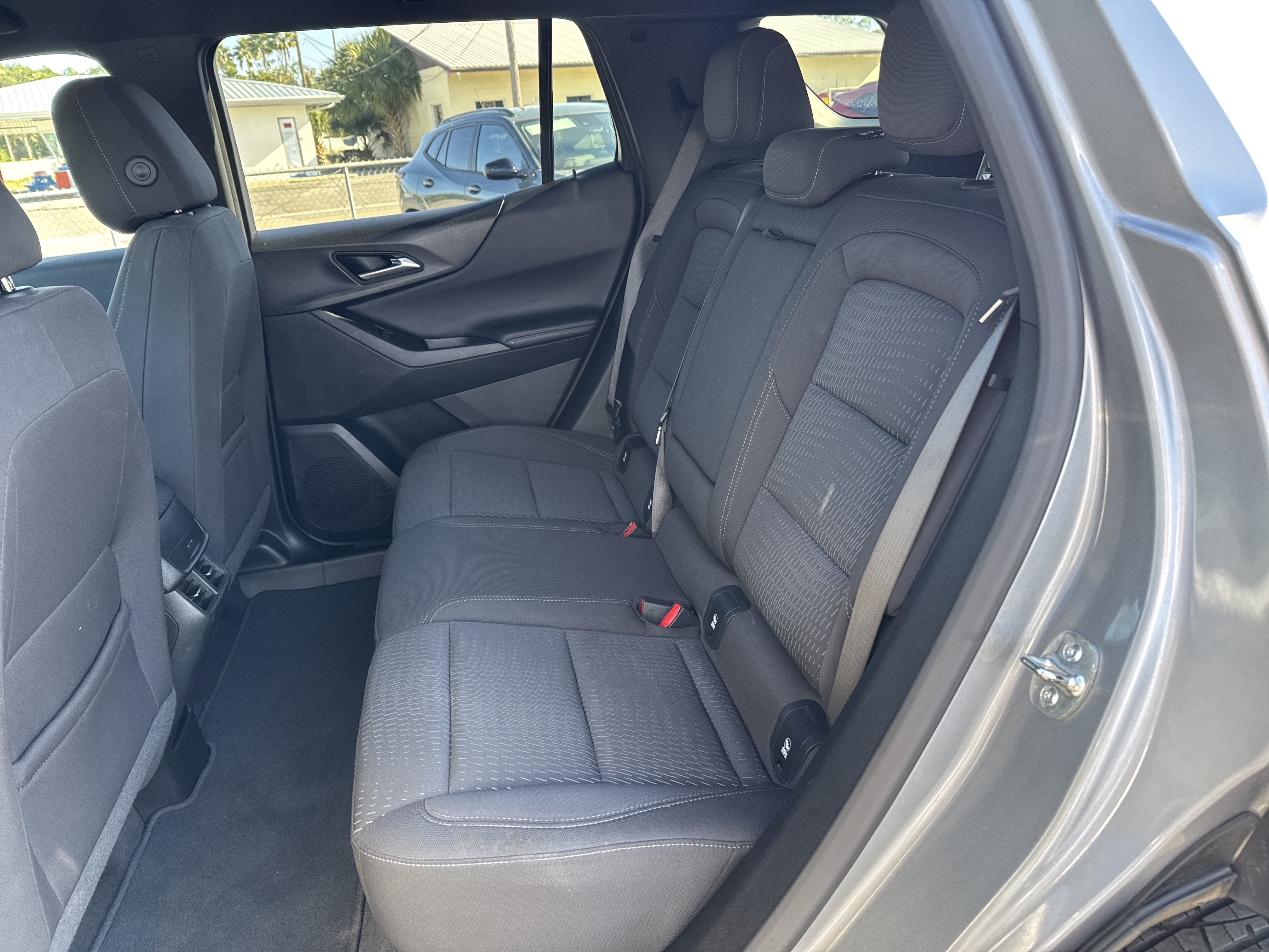 Used 2025 Chevrolet Equinox LT FWD image 21