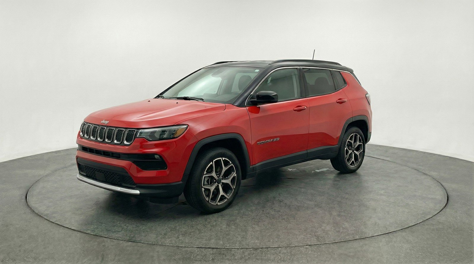 Used 2025 Jeep Compass Limited image 3