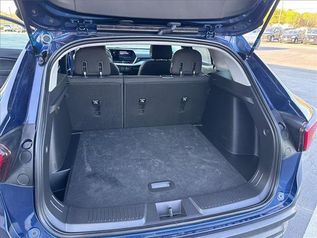 Used 2024 Chevrolet Trax LS w/ LS Convenience Package image 16