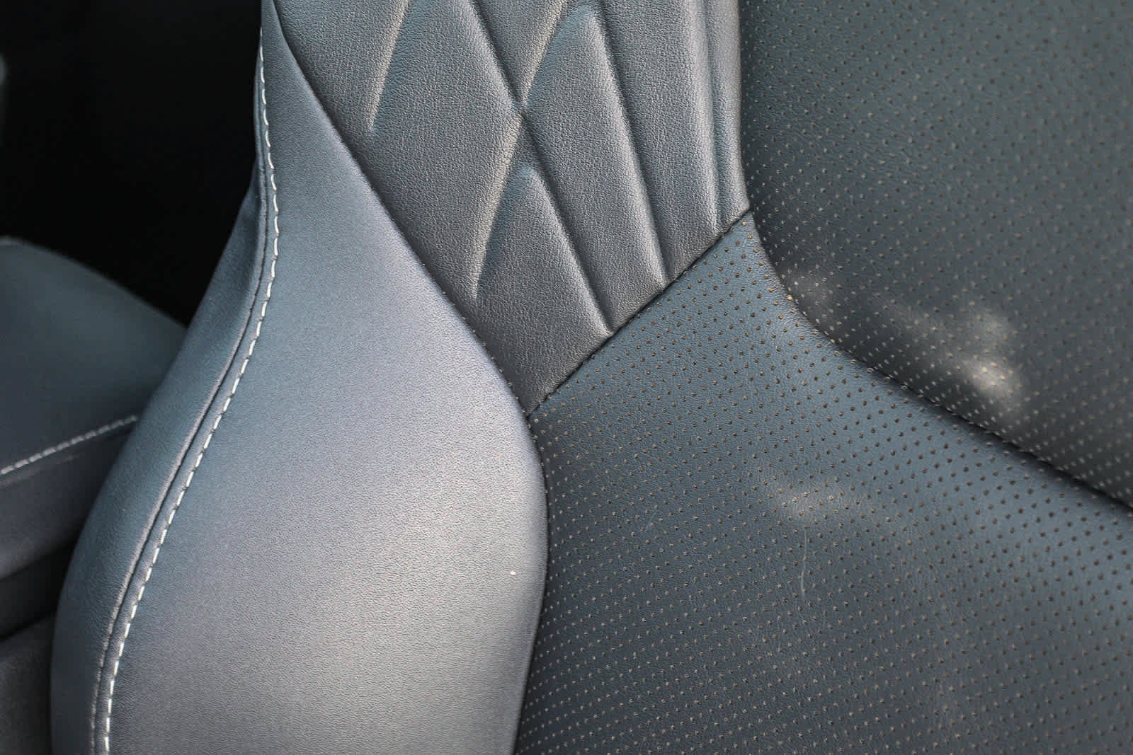 Used 2025 Lexus RX 350 Premium w/ Convenience Package FWD image 28