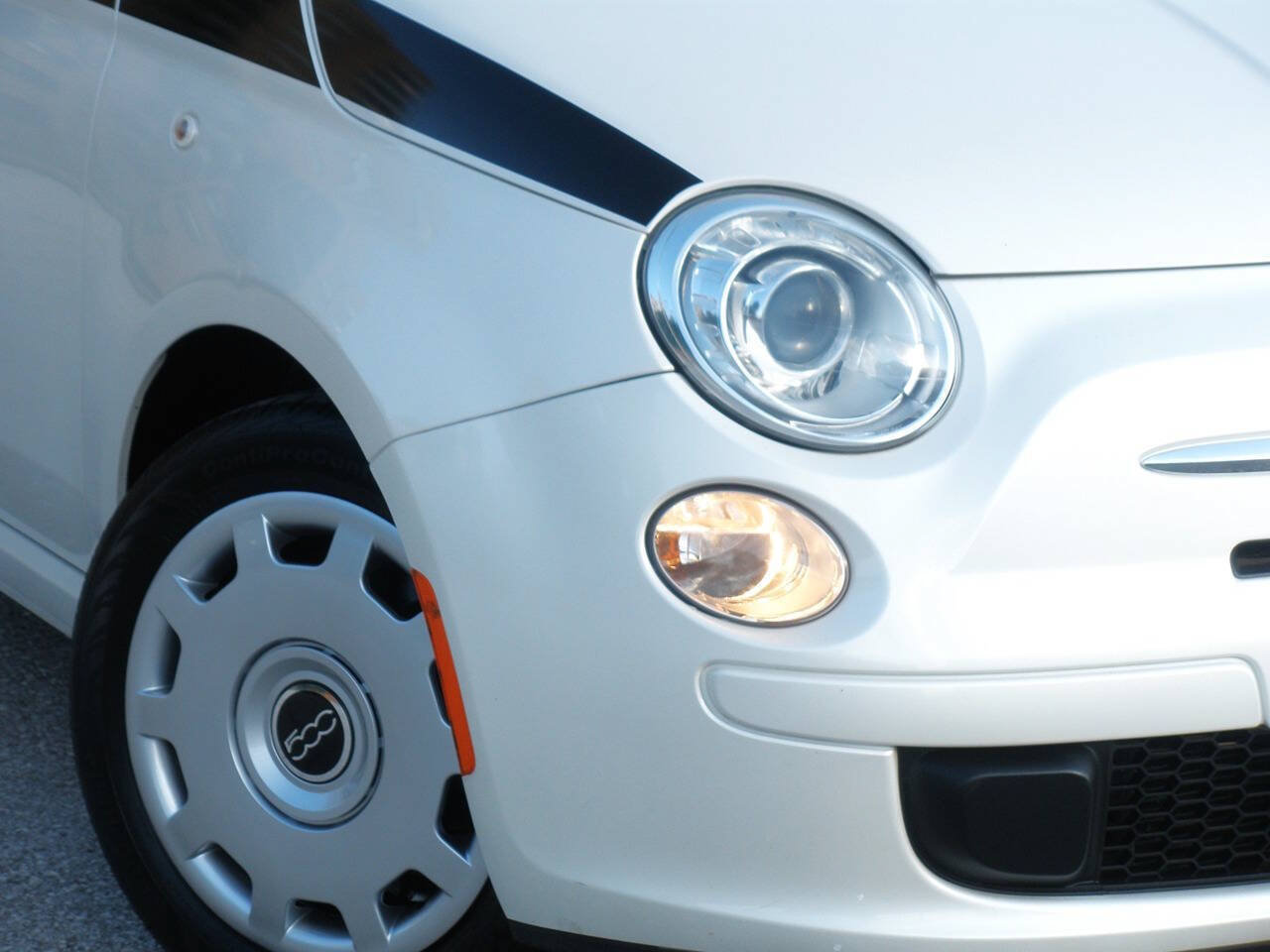 Used 2015 FIAT 500 Pop FWD image 3