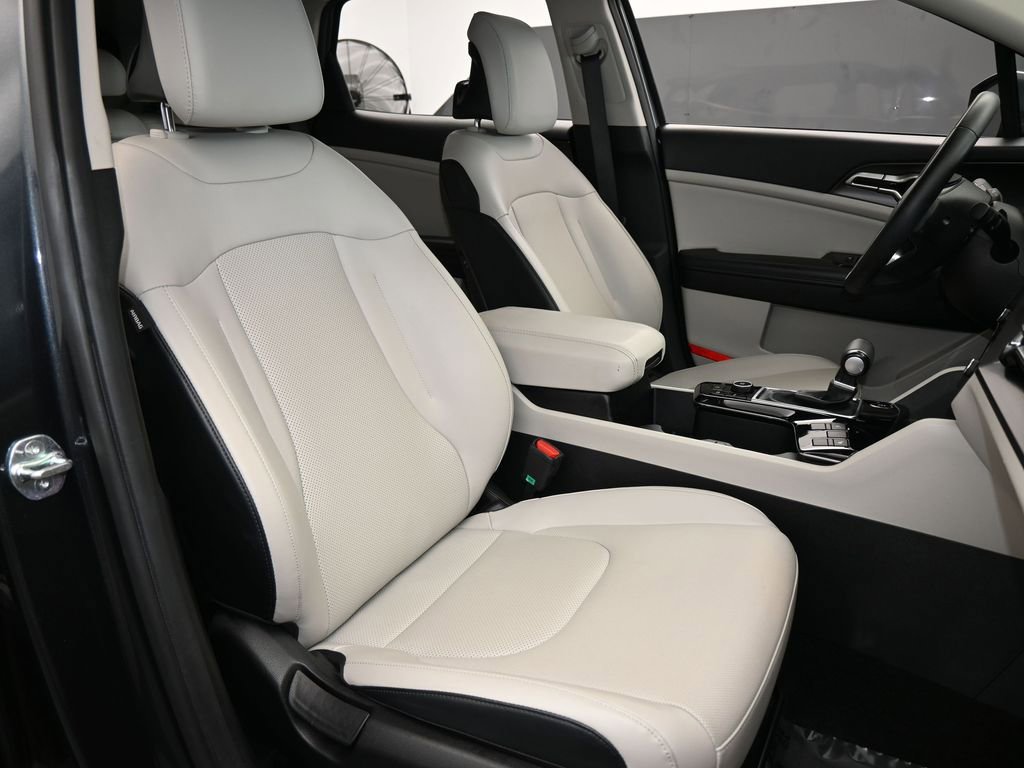 Used 2023 Kia Sportage EX image 41