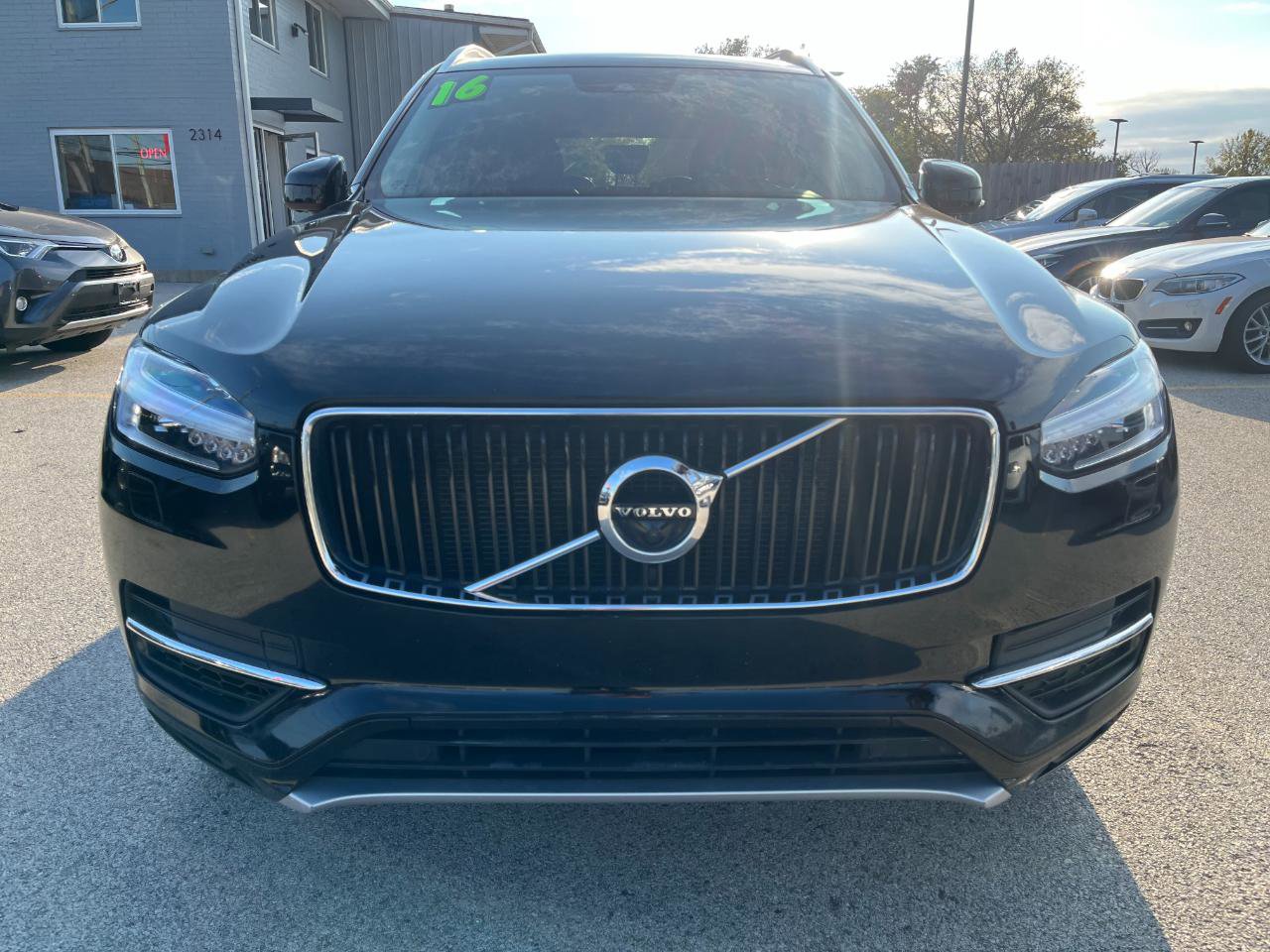 Used 2016 Volvo XC90 T8 Momentum AWD/4WD image 9