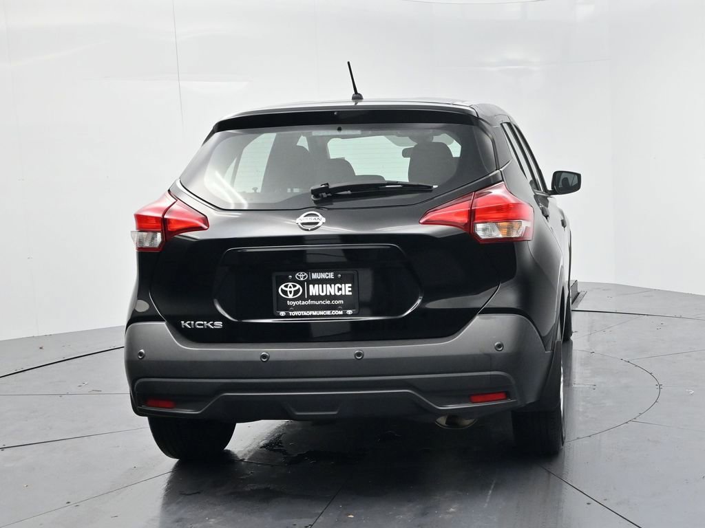 Used 2020 Nissan Kicks S image 7