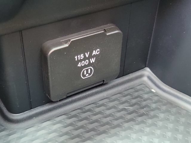 New 2026 RAM 1500 Laramie w/ Sport Appearance Package AWD/4WD image 32