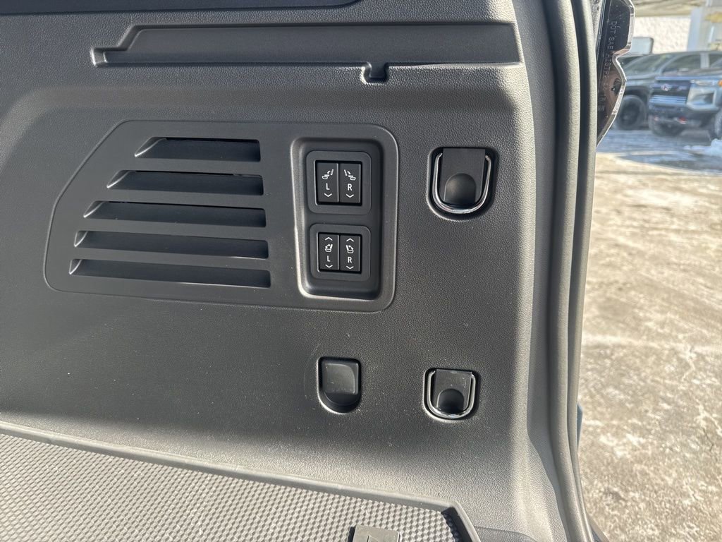 New 2026 Chevrolet Traverse High Country w/ LPO, Floor Liner Package image 27