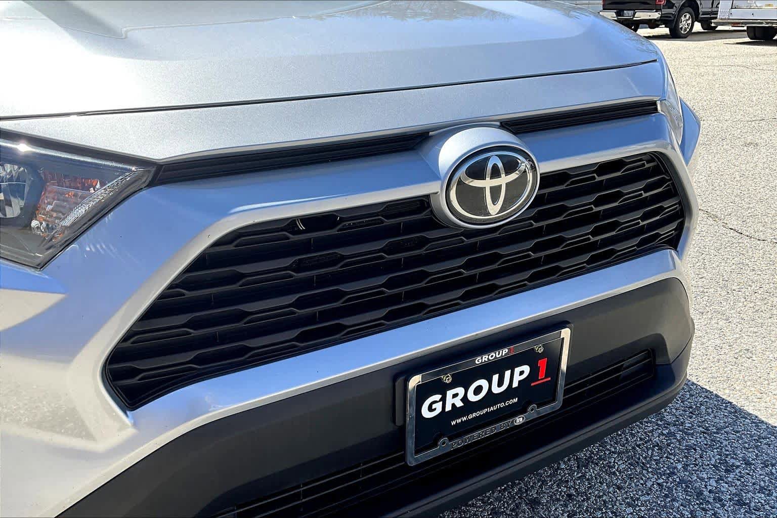Used 2020 Toyota RAV4 LE w/ All Weather Liner Package AWD/4WD image 32
