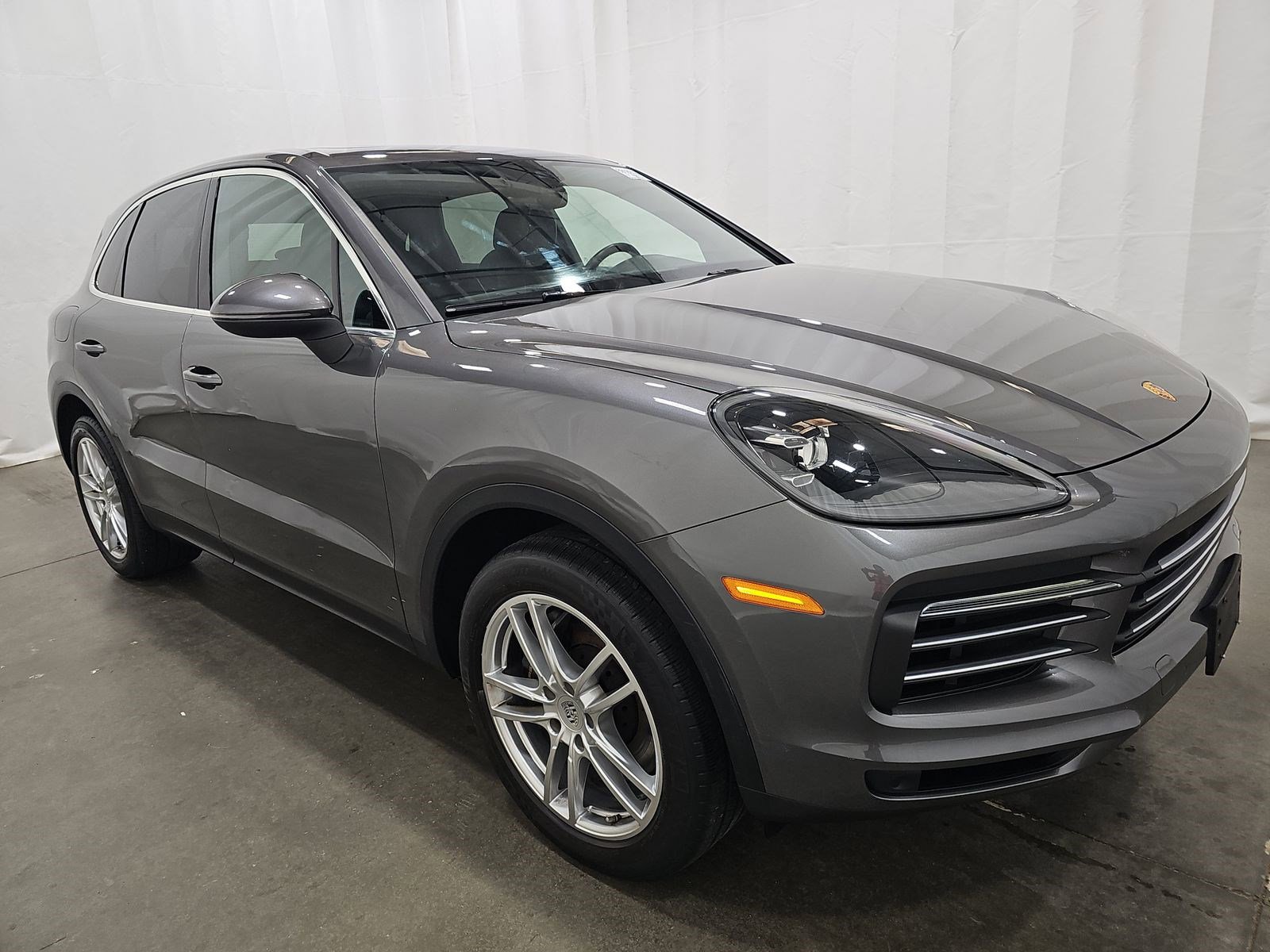 Used 2023 Porsche Cayenne AWD/4WD image 4