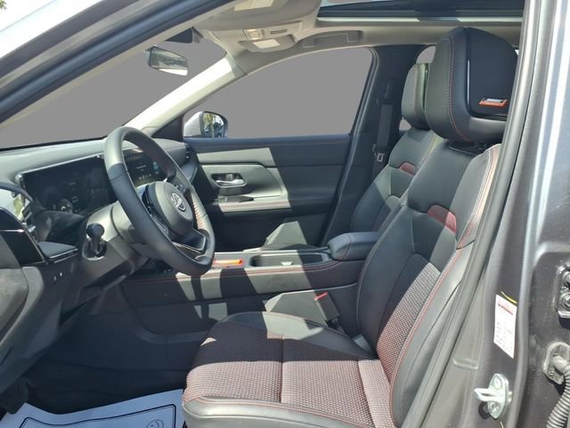 Used 2025 Nissan Kicks SR w/ SR Premium Package AWD/4WD image 20