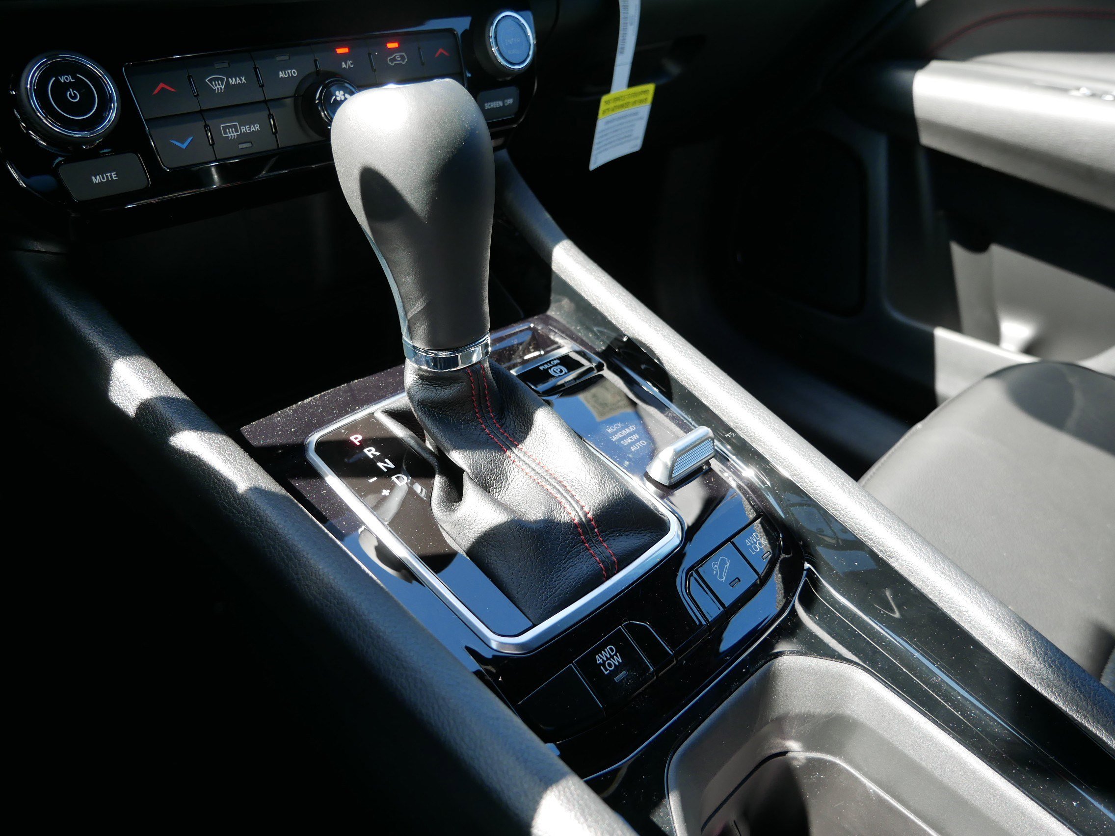New 2026 Jeep Compass Trailhawk AWD/4WD image 17