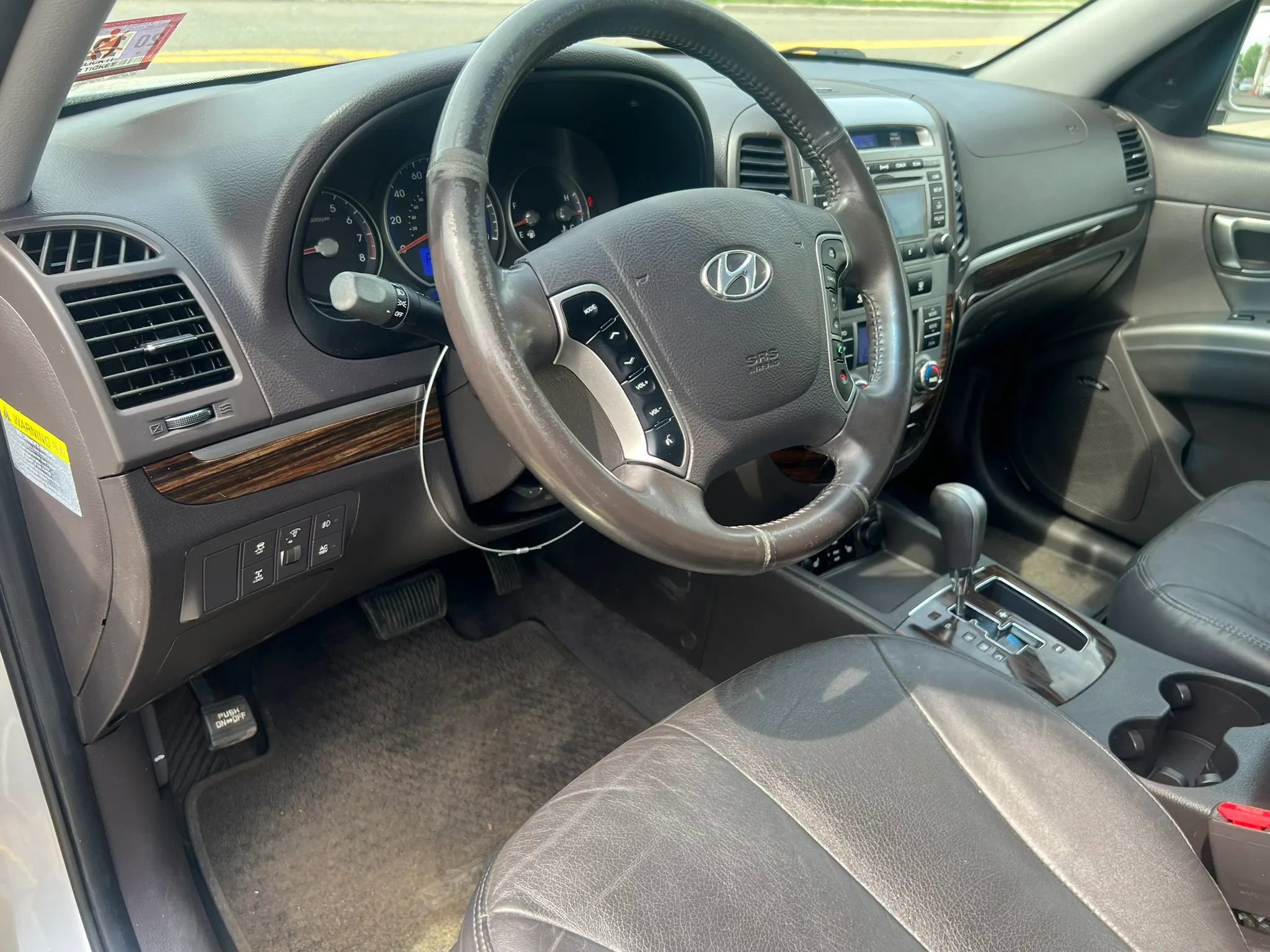 Used 2011 Hyundai Santa Fe Limited AWD/4WD image 15