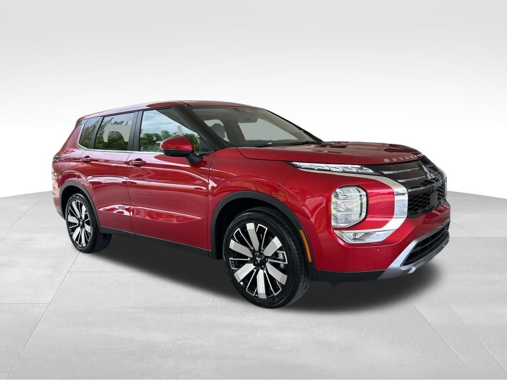 New 2025 Mitsubishi Outlander SE image 2