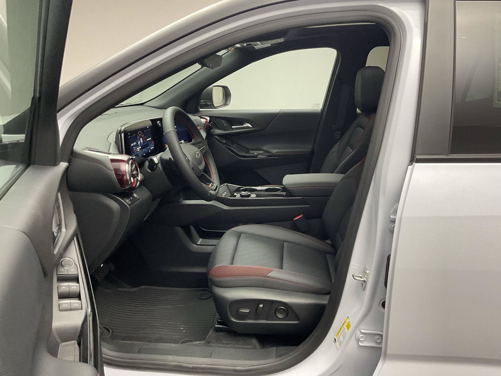 New 2027 Chevrolet Equinox RS w/ Safety and Technology Package FWD image 12