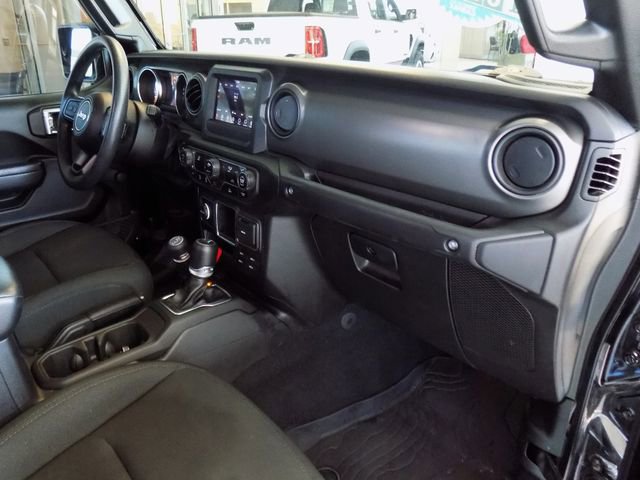 Certified 2023 Jeep Gladiator Sport AWD/4WD image 26