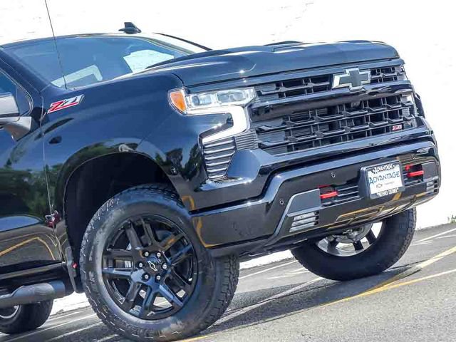 New 2026 Chevrolet Silverado 1500 LT Trail Boss w/ LT Trail Boss Premium Package AWD/4WD video 3