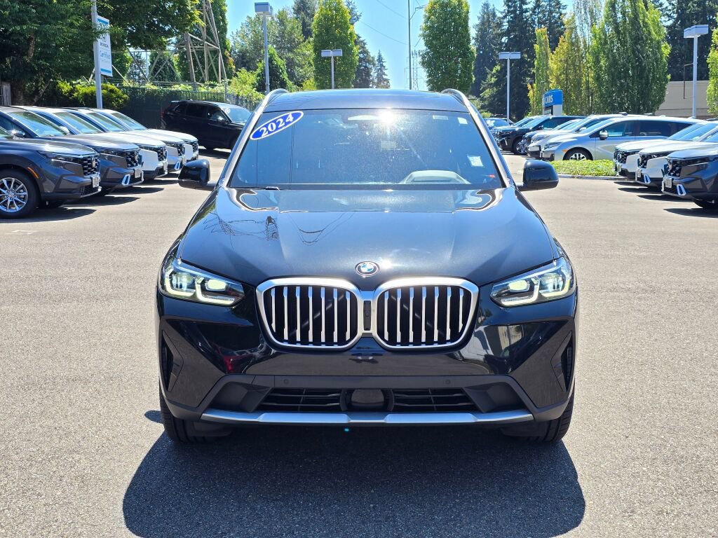 Used 2024 BMW X3 xDrive30i w/ Premium Package w/ZPA AWD/4WD image 2