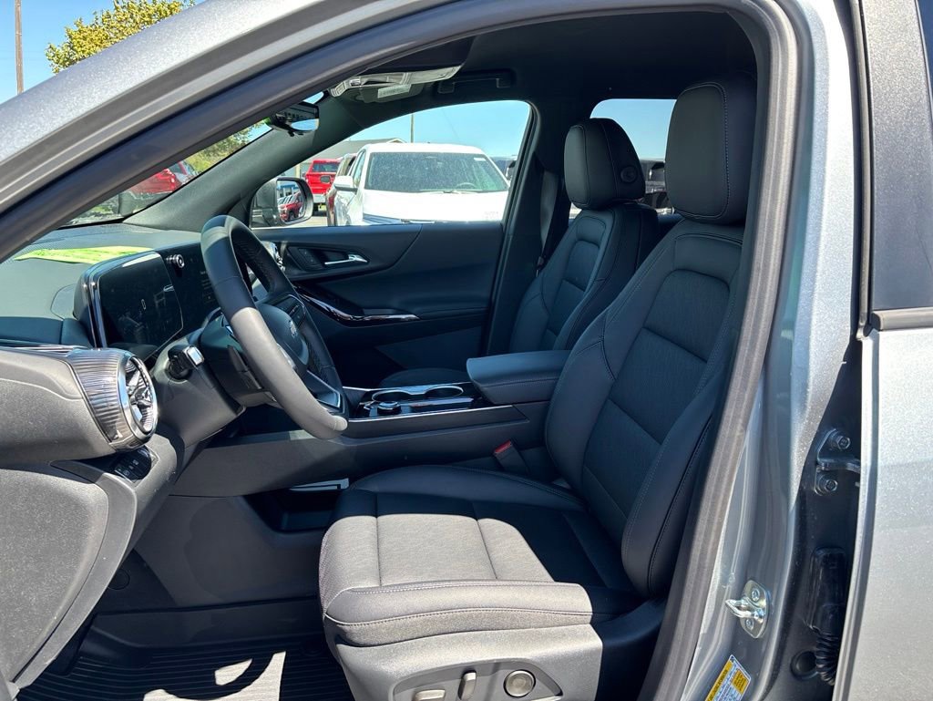 New 2026 Chevrolet Equinox LT w/ Convenience Package II FWD image 9
