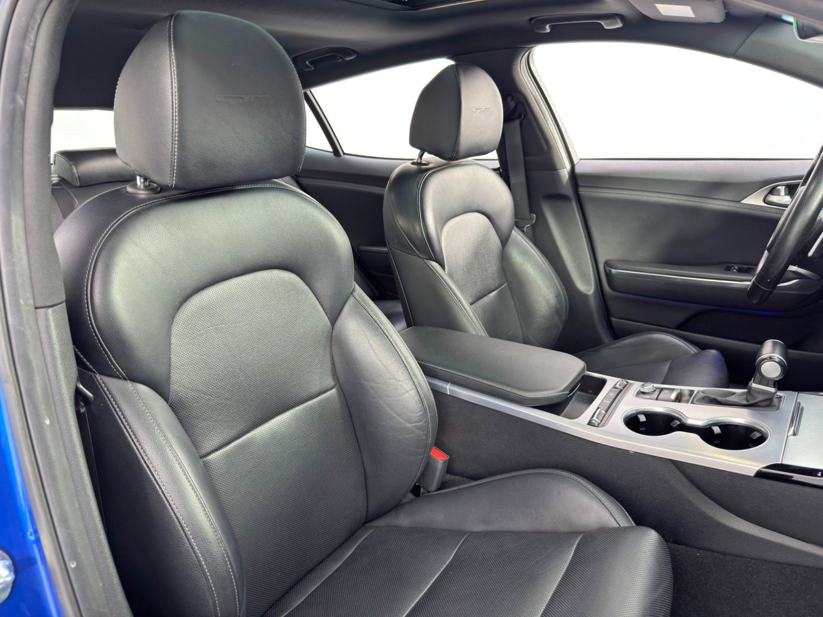 Used 2022 Kia Stinger GT1 image 38