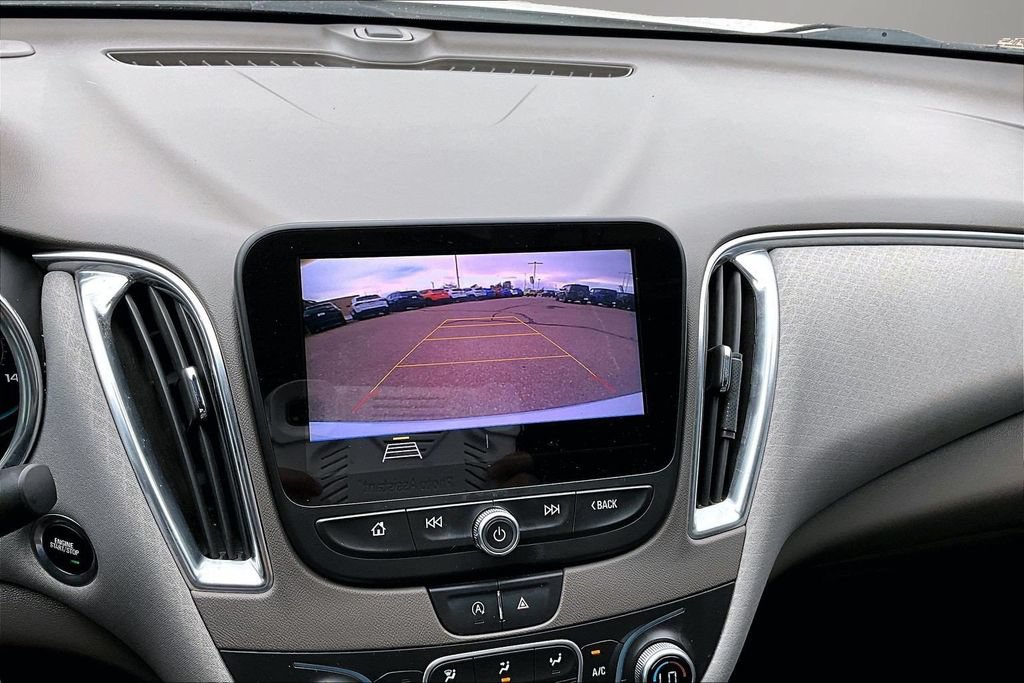 Used 2020 Chevrolet Malibu LT FWD image 13