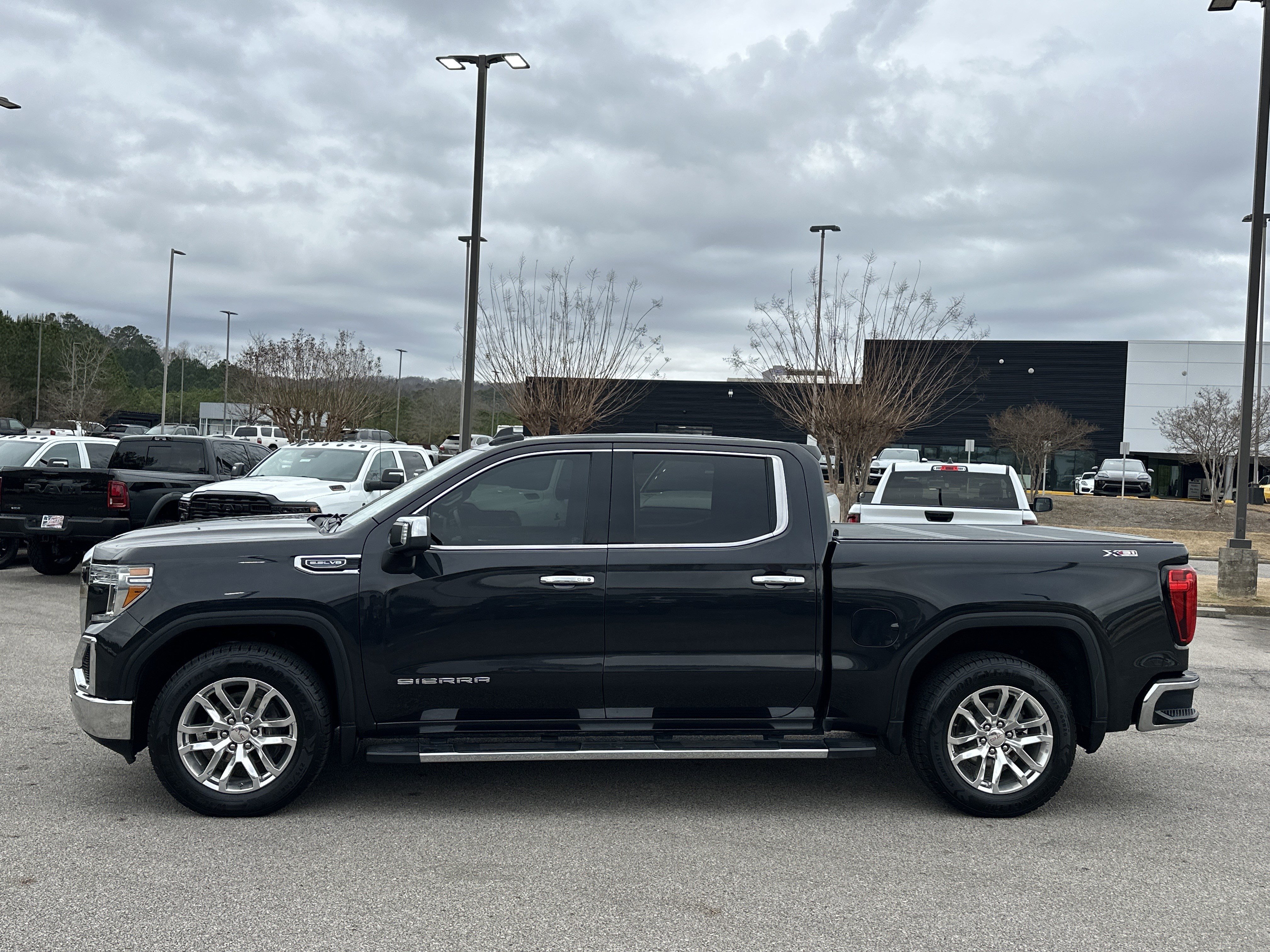 Used 2020 GMC Sierra 1500 SLT w/ SLT Premium Plus Package image 4