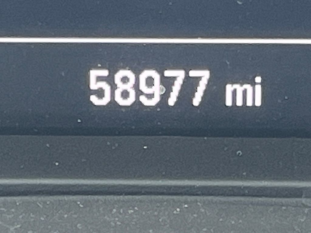 Used 2017 Chevrolet Malibu LT FWD image 17