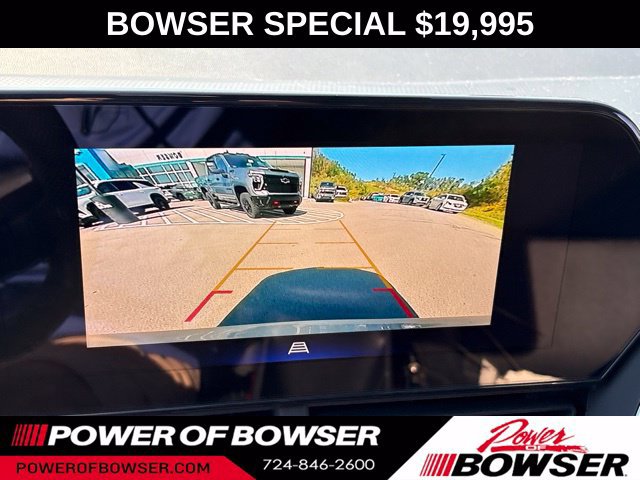 Used 2024 Chevrolet Trax RS w/ Sunroof Package FWD image 16