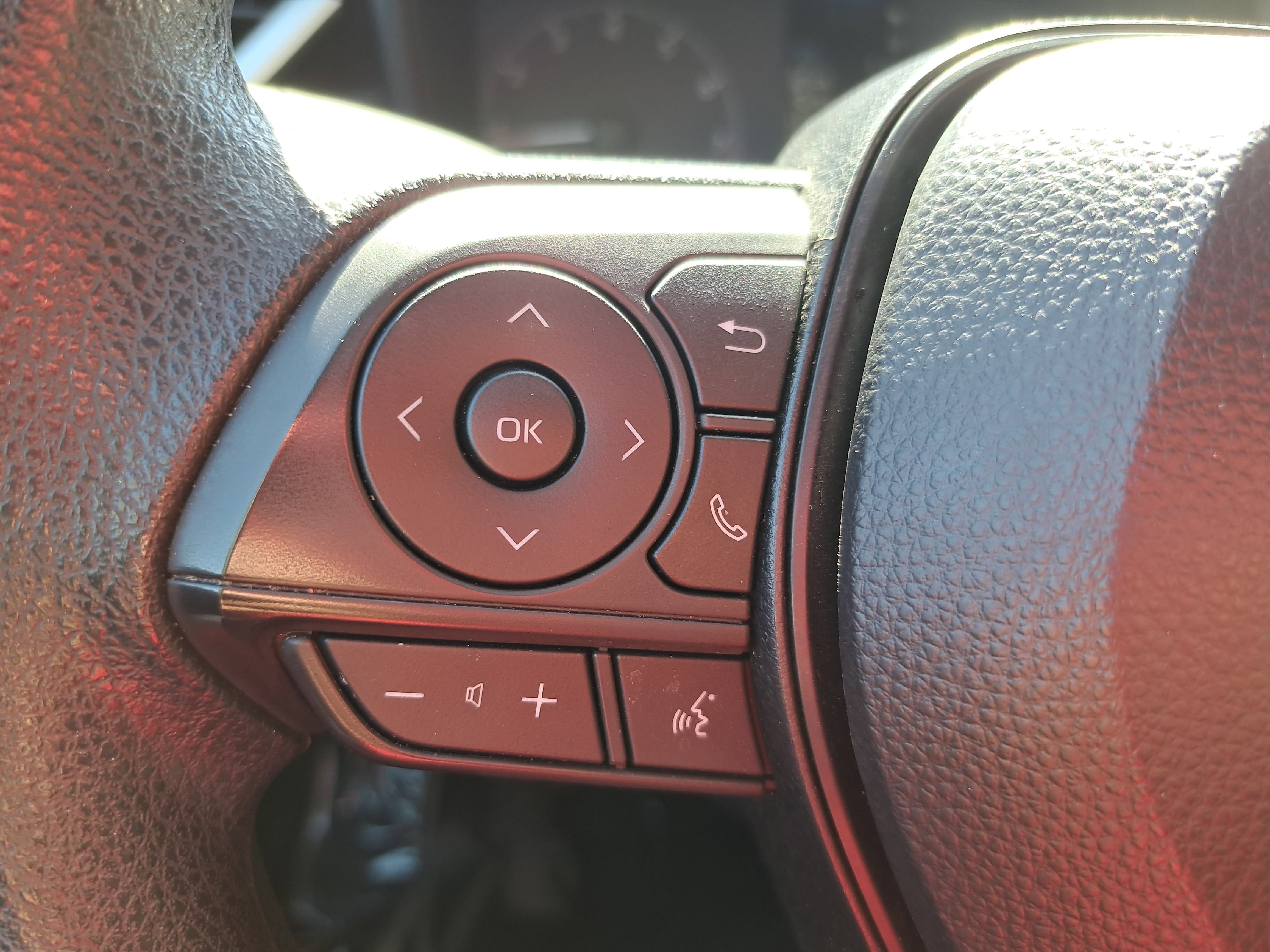 Used 2024 Toyota Corolla LE FWD image 16