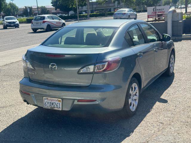Used 2013 MAZDA MAZDA3 i SV w/ Convenience Pkg FWD image 4