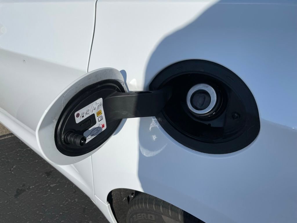 Used 2025 Chrysler Pacifica Limited image 59