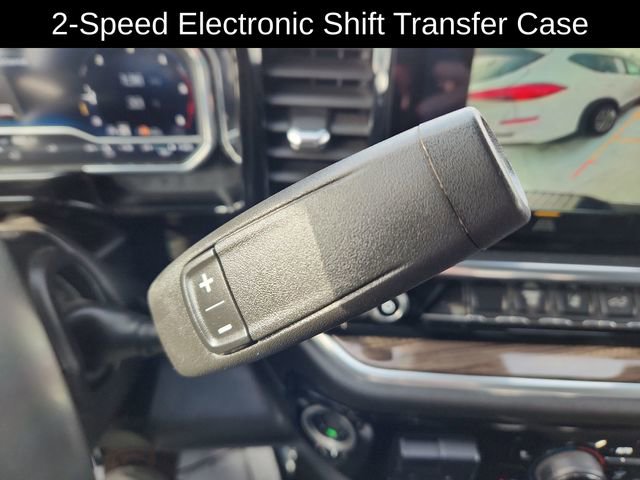 Used 2025 Chevrolet Silverado 2500 LT w/ Convenience Package image 42