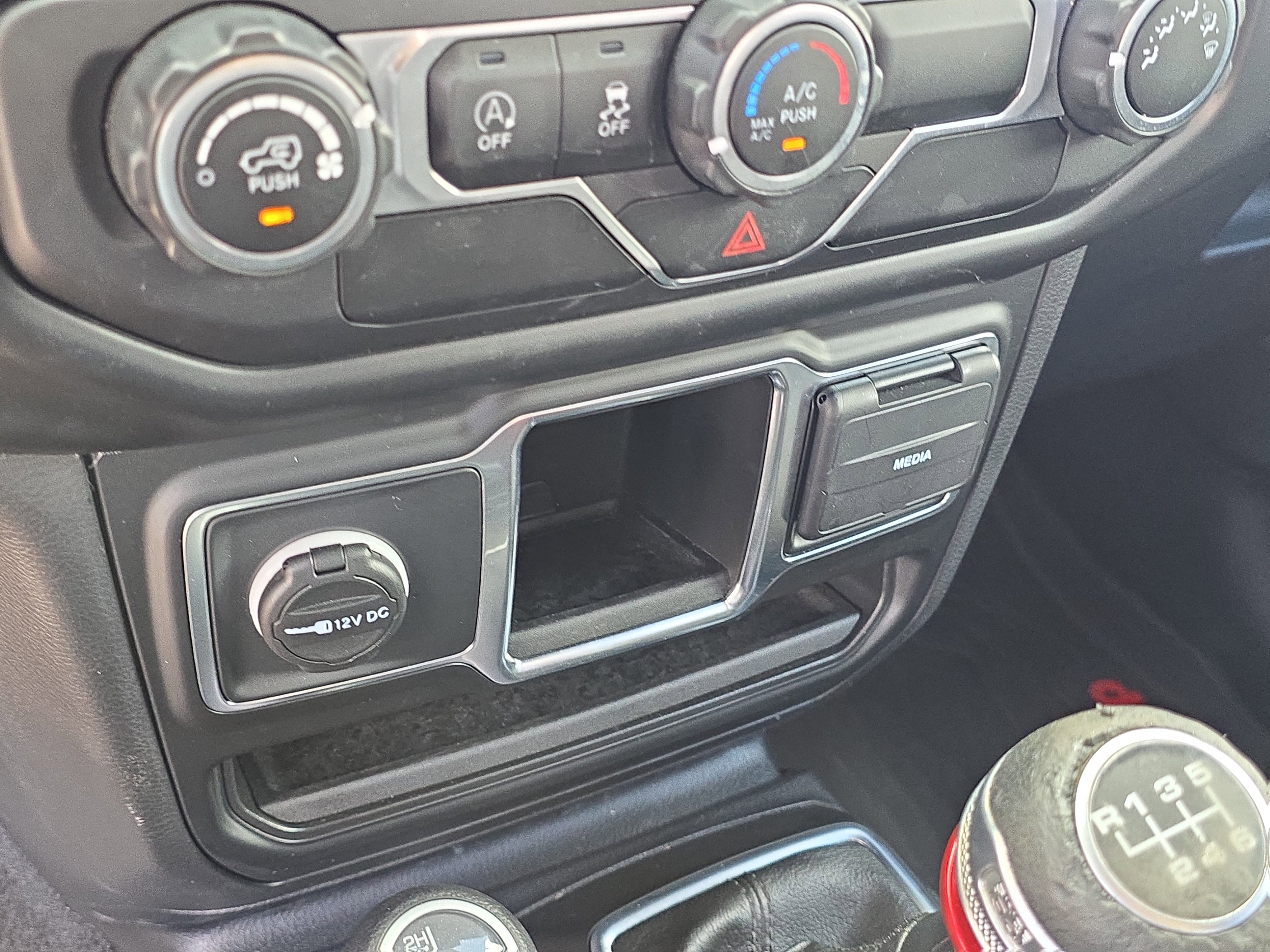 Used 2021 Jeep Wrangler Sport image 23