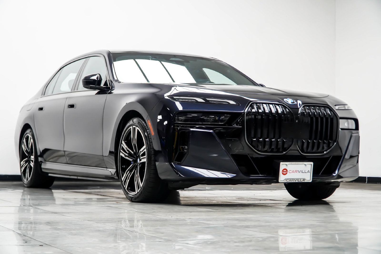 Used 2024 BMW 750e xDrive w/ Premium Package 2 AWD/4WD image 4