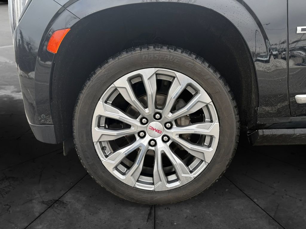 Used 2023 GMC Yukon XL Denali image 14