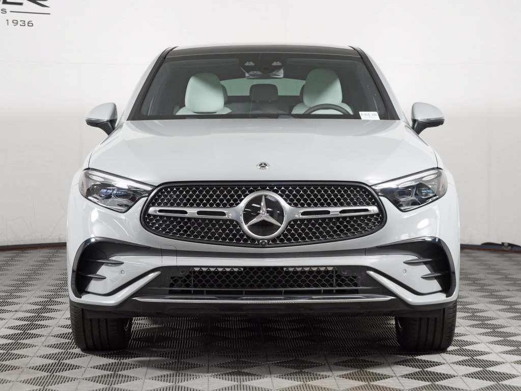 Used 2025 Mercedes-Benz GLC 300 4MATIC image 8