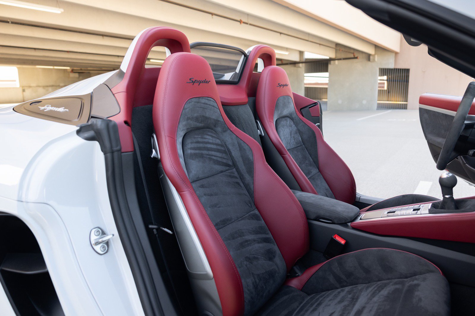 Used 2020 Porsche 718 Boxster Spyder RWD image 74