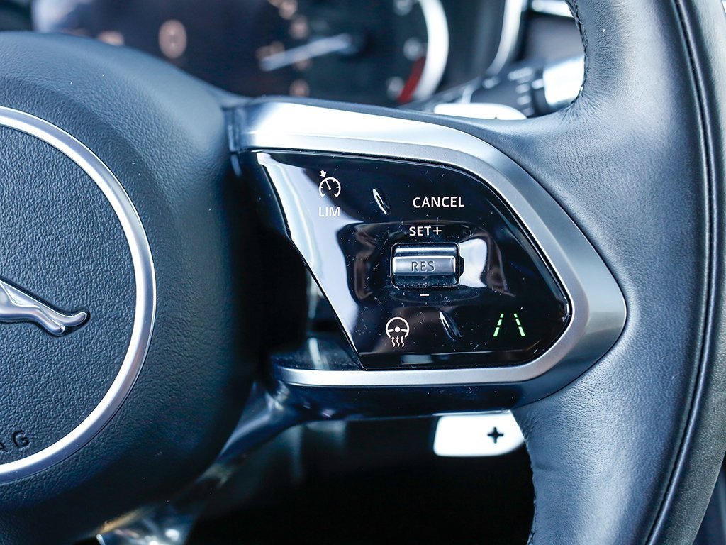 Used 2022 Jaguar F-PACE S image 39