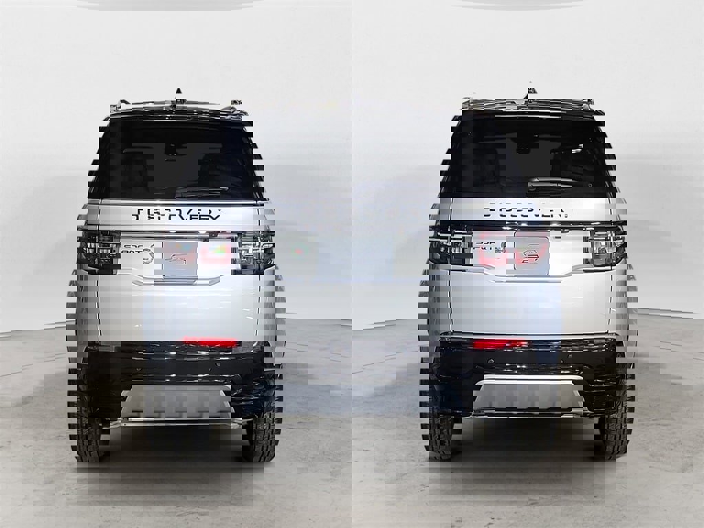 New 2025 Land Rover Discovery Sport Dynamic SE image 4