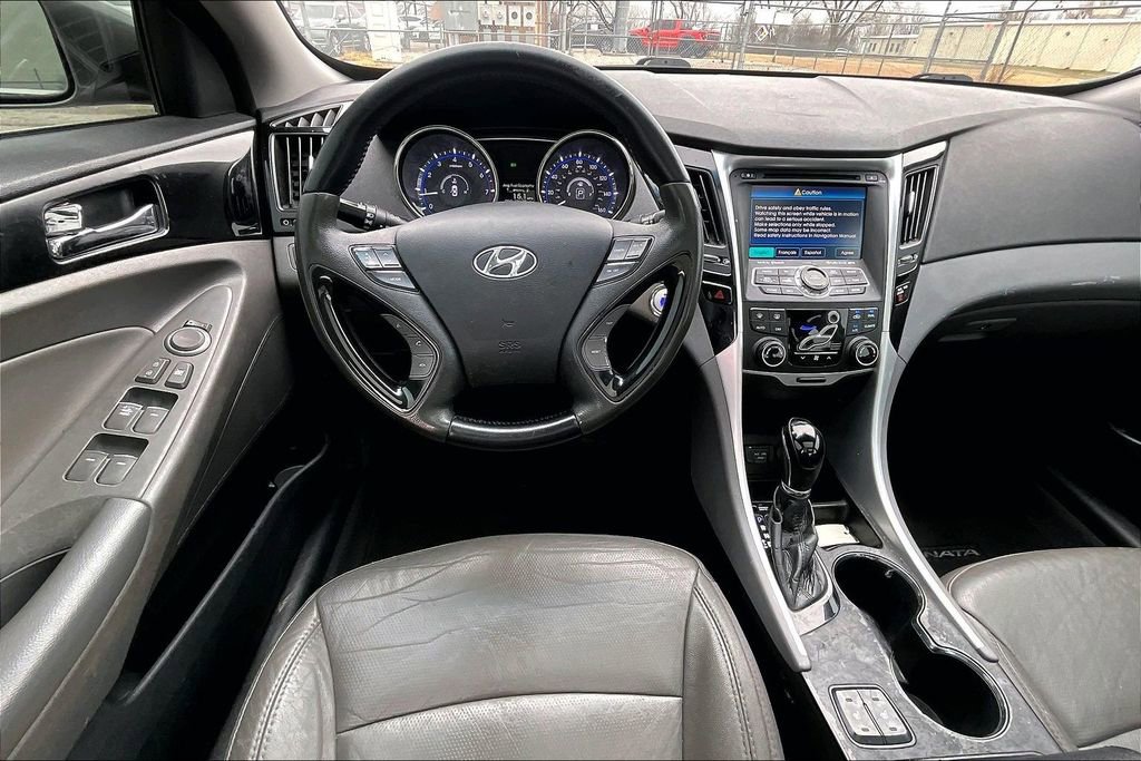 Used 2013 Hyundai Sonata Limited w/ Premium Pkg image 8