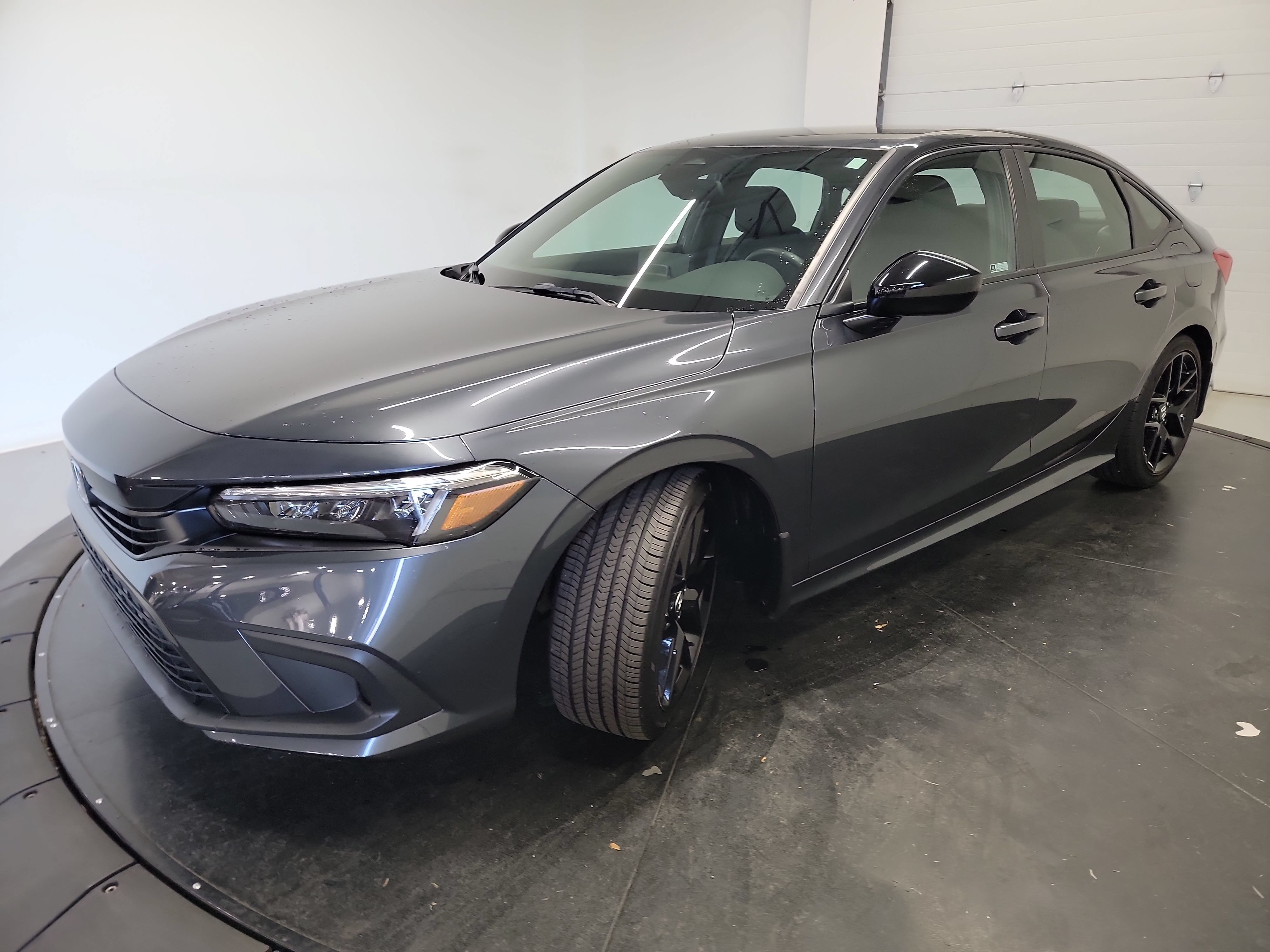 Used 2024 Honda Civic Sport image 3