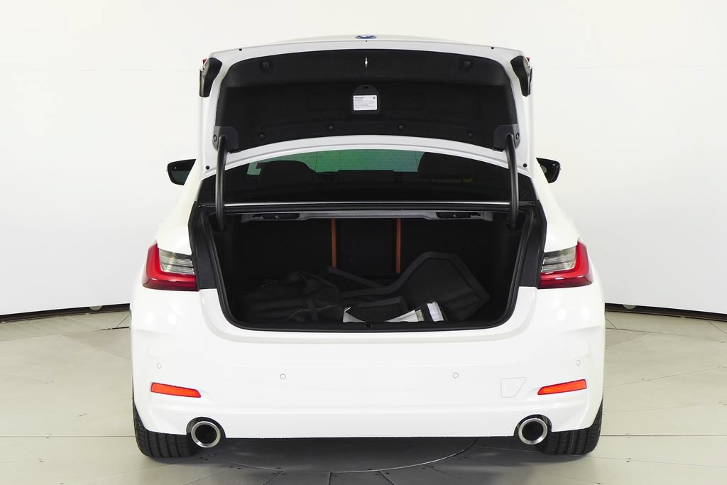 Used 2024 BMW 330e w/ Convenience Package RWD image 10