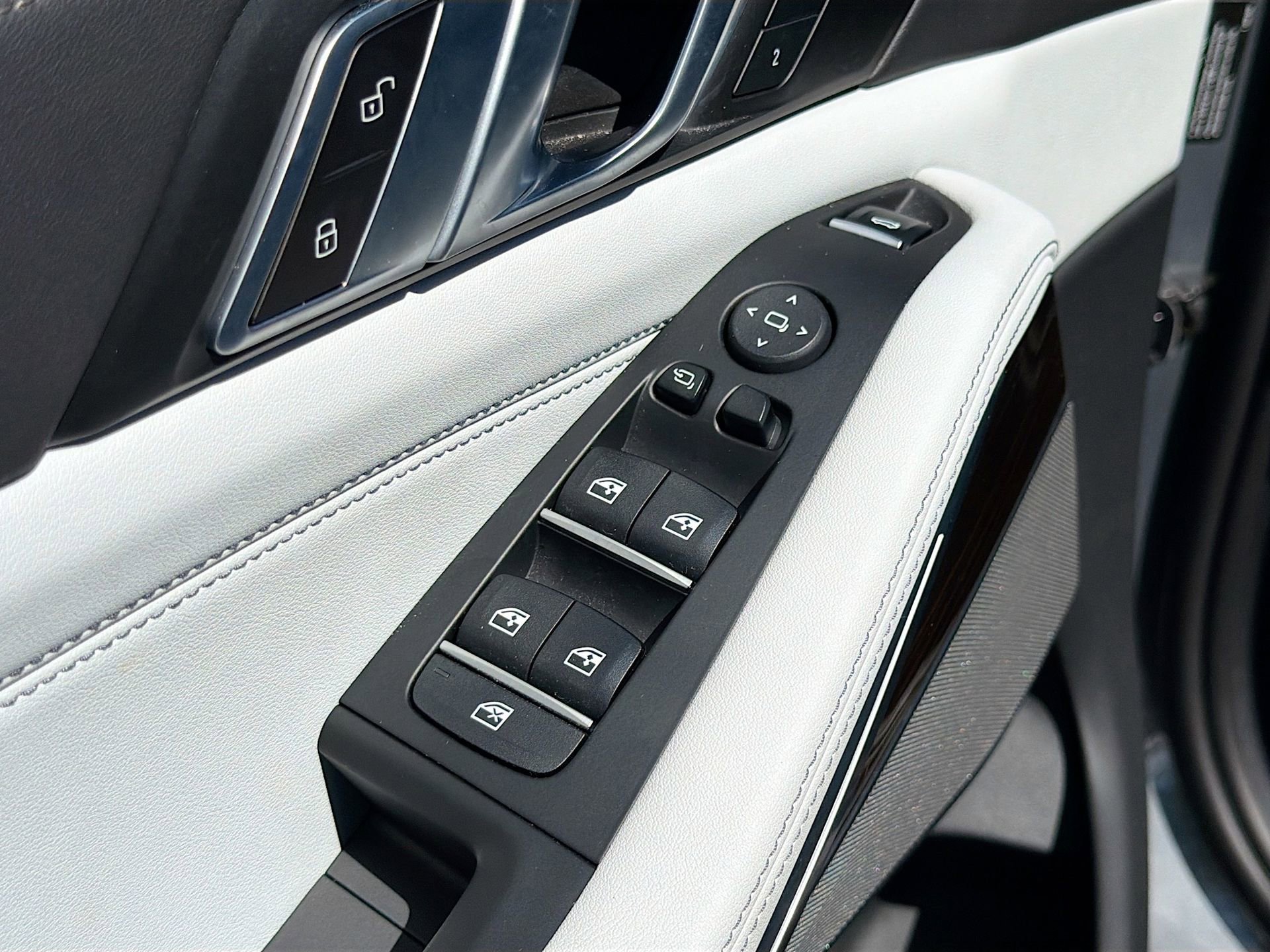 Certified 2024 BMW X5 sDrive40i w/ Premium Package image 24