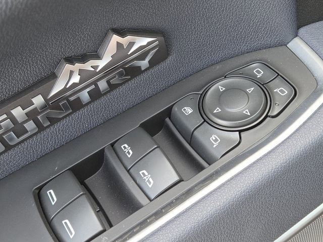 Certified 2025 Chevrolet Silverado 1500 High Country w/ Technology Package image 11