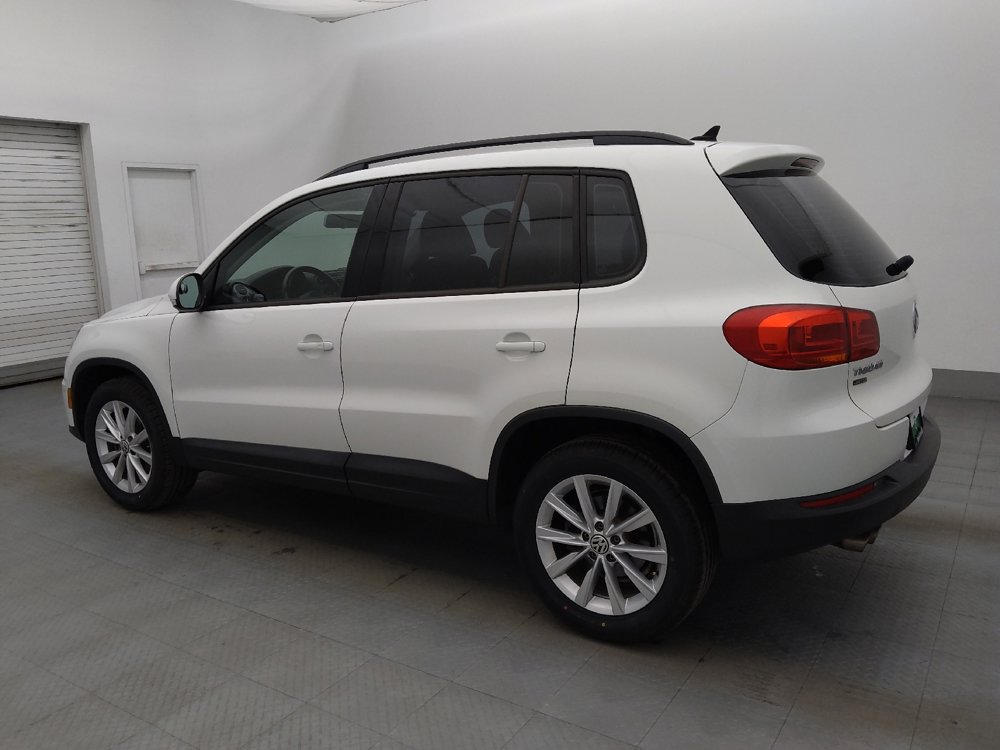 Used 2017 Volkswagen Tiguan Limited w/ Premium Package image 3